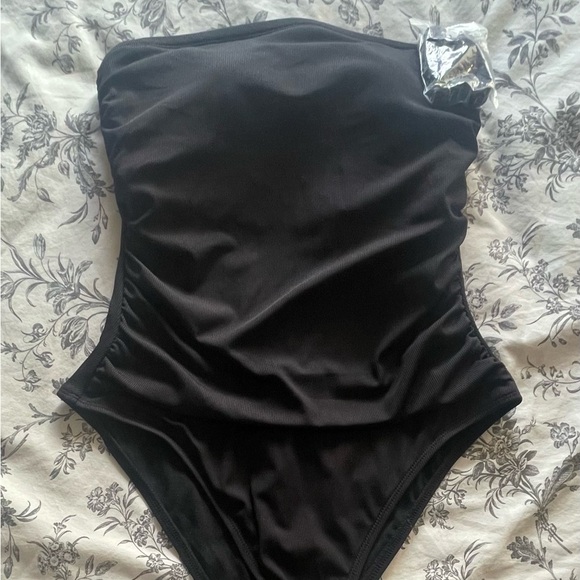 High Leg Bandeau One-Piece Swimsuit from Shade & Shore removable straps - Picture 5 of 5